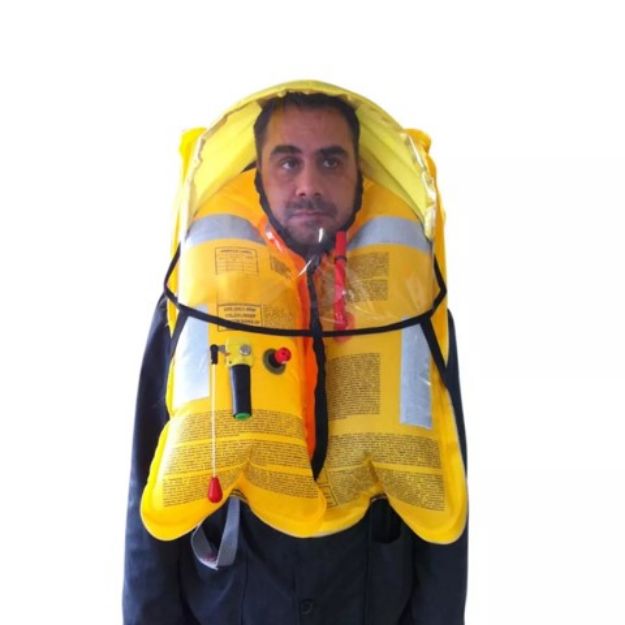 lifejacket_sprayhood_2